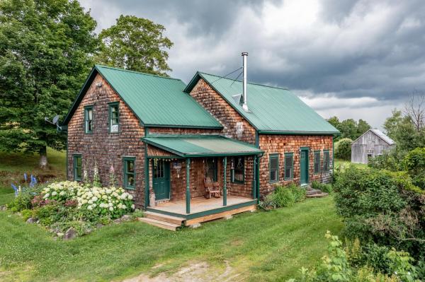1076 Brown Hill Road