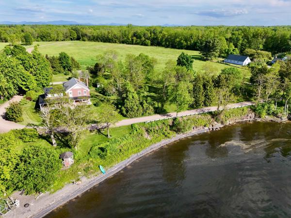 14 Adams Landing Road