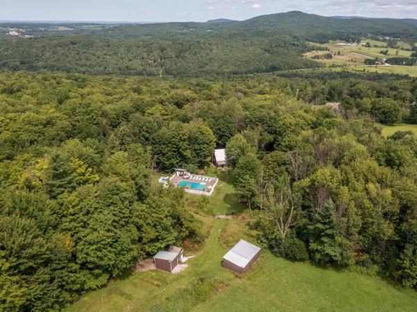 1198 Georgia Mountain Road