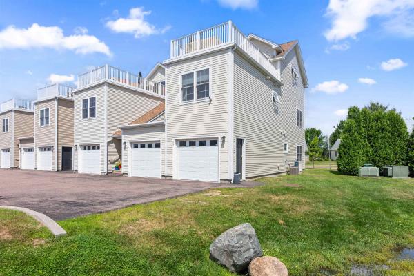27 Jakes Way